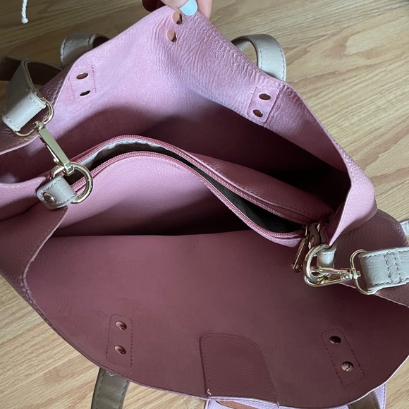 Pink Purse - Picture 2 of 4